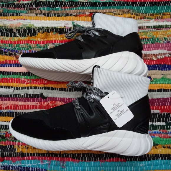 ADIDAS TUBULAR DOOM PRIMEKNIT - Picture 3 of 7